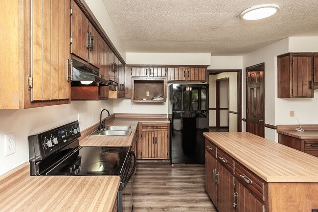 Building Photo - 1513 Narbonne Ct