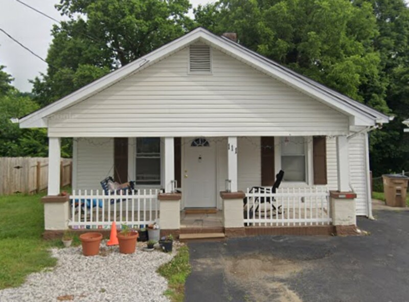 Foto principal - 111 McDaniel Ave