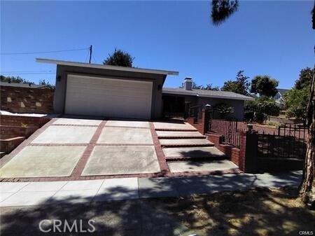 Building Photo - 1435 N Michillinda Ave