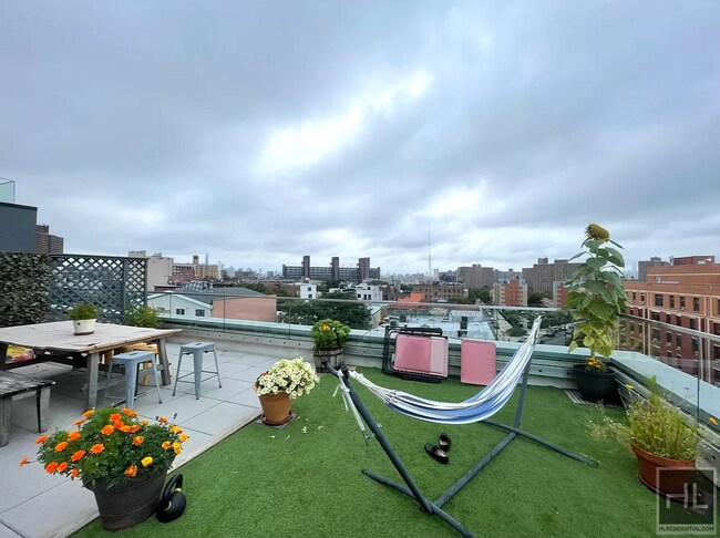 Foto del edificio - Bushwick Avenue
