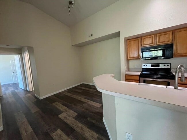 Building Photo - 13025 Mulberry Park Dr