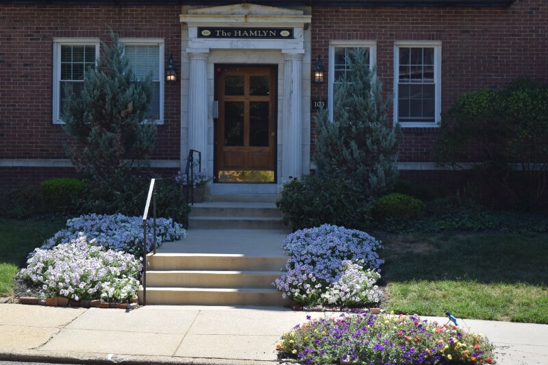 Primary Photo - 103 W 39th St