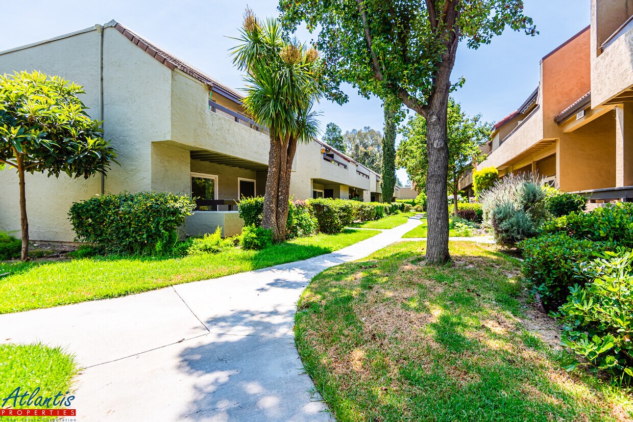 Primary Photo - 291 Tradewinds Dr