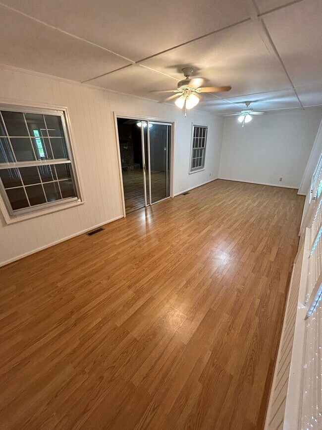 Building Photo - Great Location - OPEN LAND- ALL THE FEELS!...
