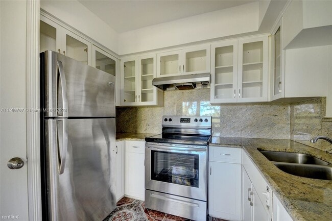 Building Photo - 3 br, 3 bath House - 131 N Golfview Rd Apt 4