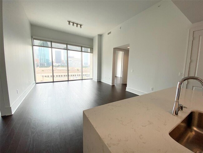 Foto del edificio - 2502 N Houston St