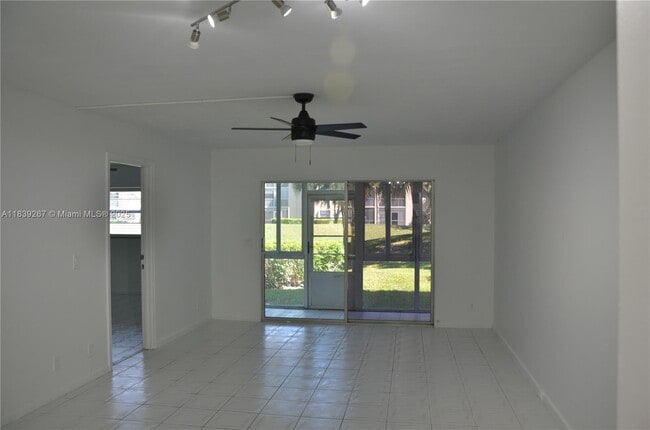 Building Photo - 1351 SW 125th Ave