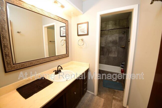 Building Photo - 4720 East 68th Street Unit #261 - 1
