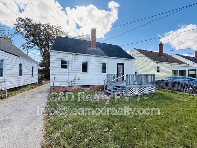 Building Photo - 19161 Raymond St