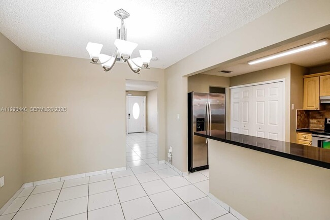 Foto del edificio - 10310 SW 4th St