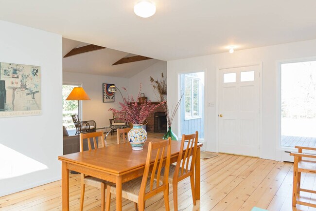 Foto del edificio - 10 Pond Ln