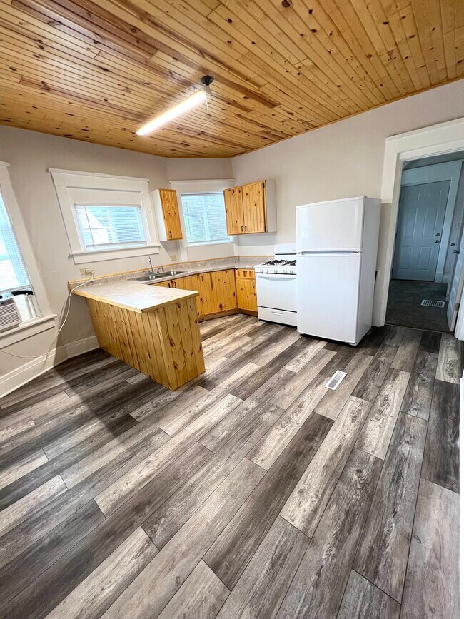 Foto del edificio - 107 Ottumwa St