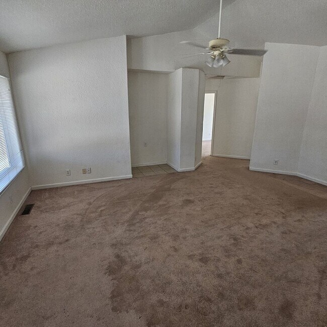 Building Photo - 3 bedroom home in Mason Valley's  Walker R...