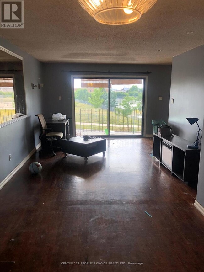 Building Photo - 11 Cabernet Cir