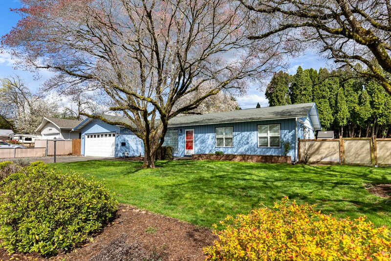 Primary Photo - 8580 SE 34th Ave