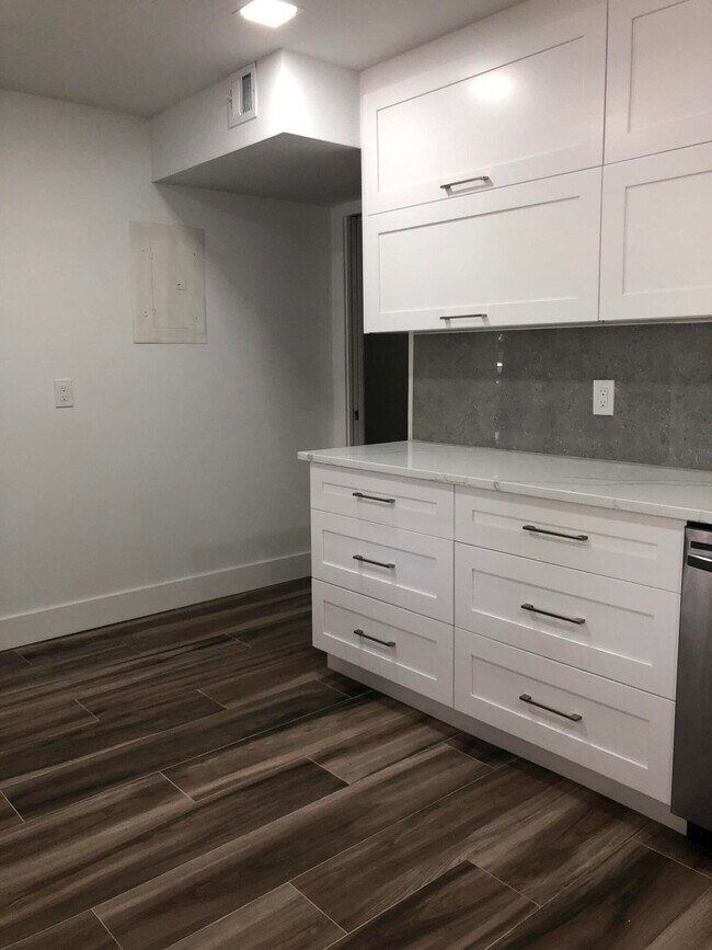 Foto del edificio - 535 Oaks Dr