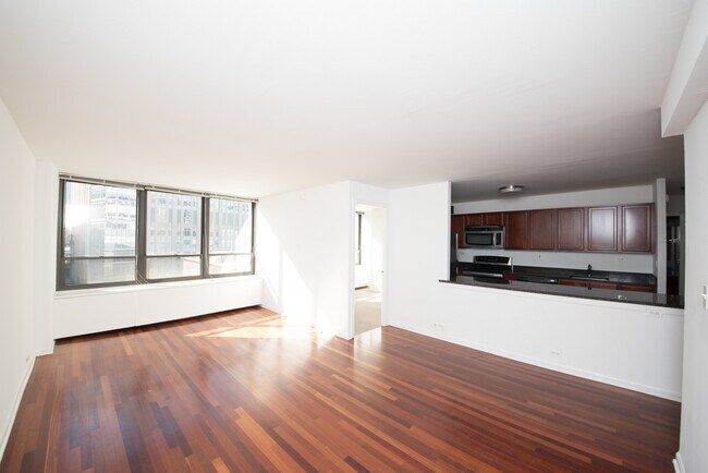 Foto del edificio - 222 E Pearson St