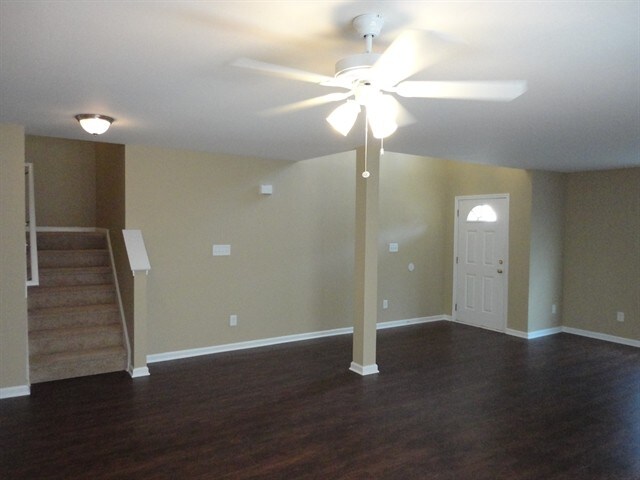 Foto del edificio - 4123 Taylor Oaks Drive