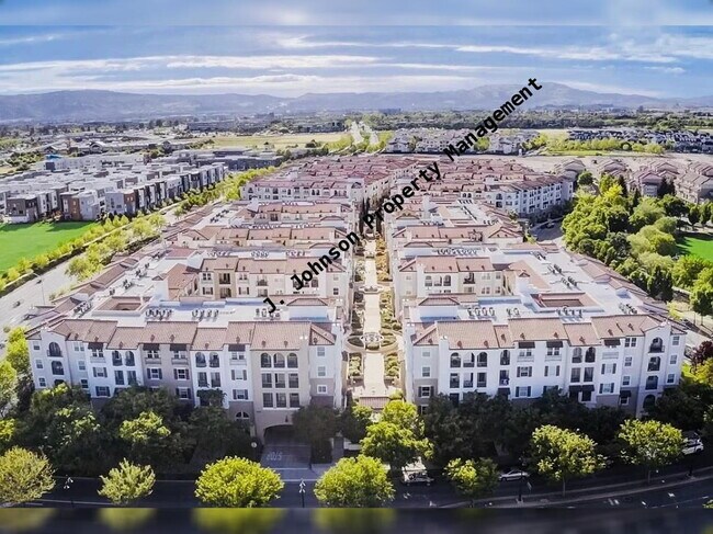 Foto del edificio - 2 bedroom 2 bath condo