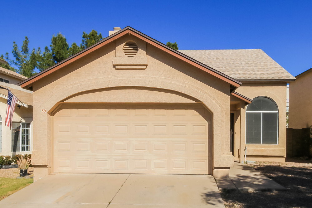 Foto principal - 3755 E Broadway Rd