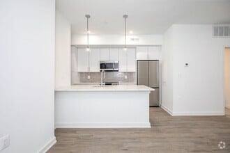 Building Photo - 1444 Independence Ave SE