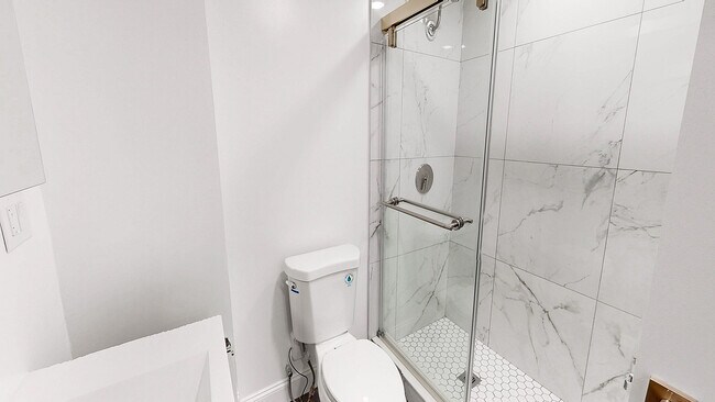 Baño reformado - 100 Jersey Street