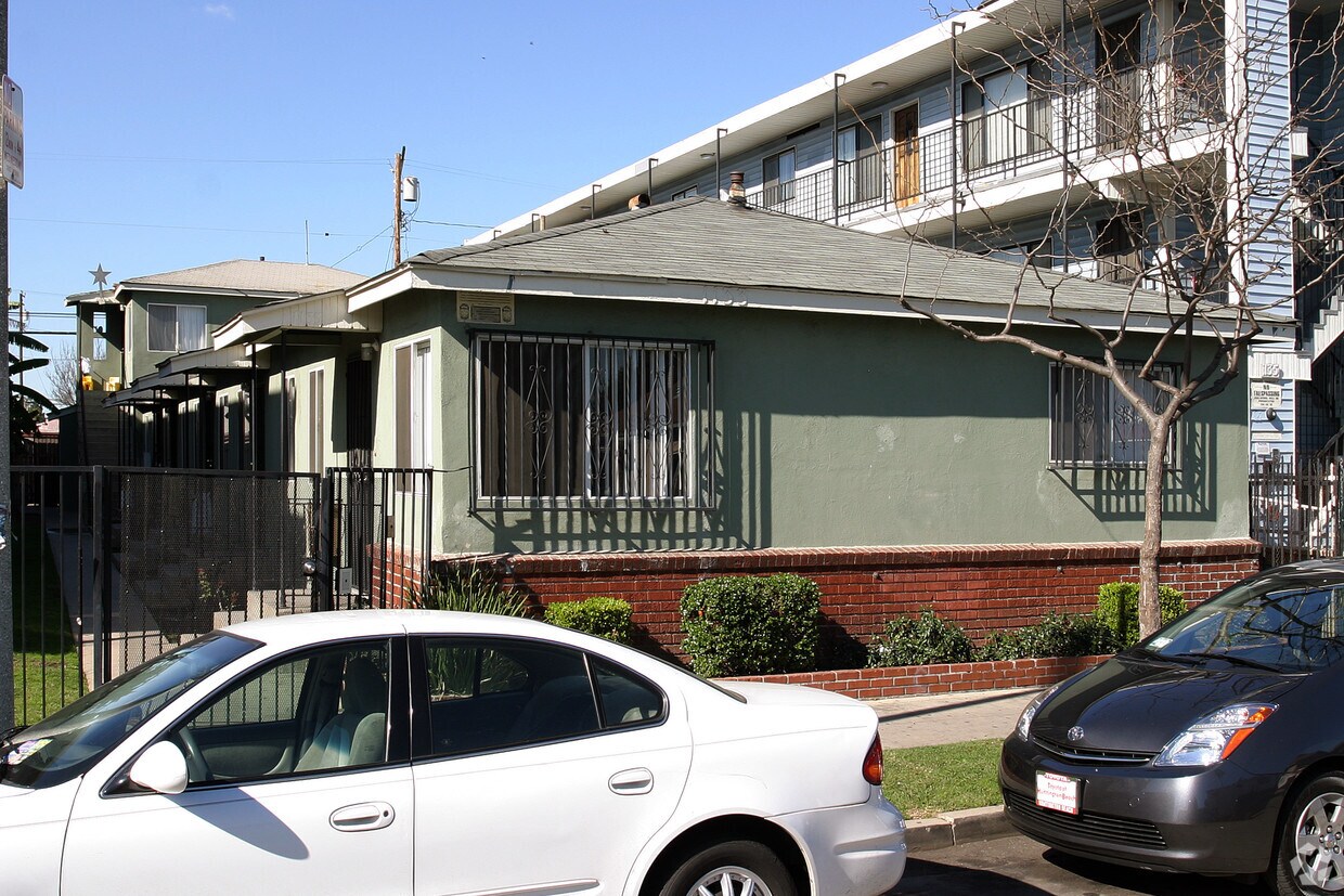 Foto principal - 1133 Raymond Ave