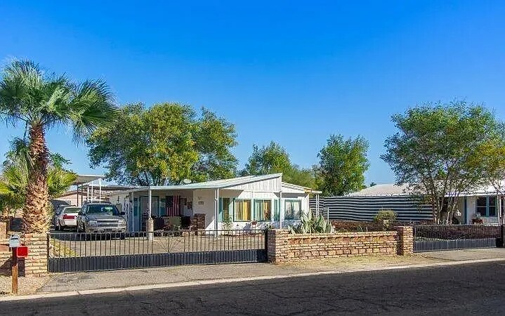 Foto principal - 13554 E 45th St