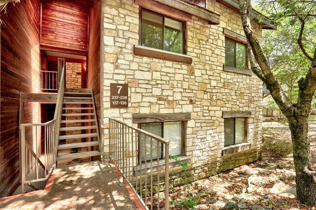 Building Photo - 8200 Neely Dr