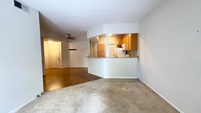 Building Photo - 25938 Kay Ave. Apt #112