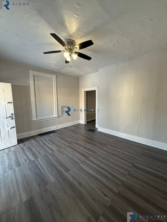 Foto del edificio - 957 Fairbanks Ave