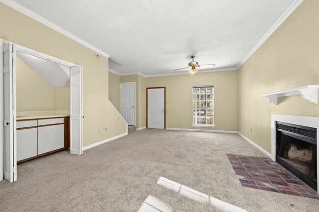Foto del edificio - 5387 Rosedown Ct