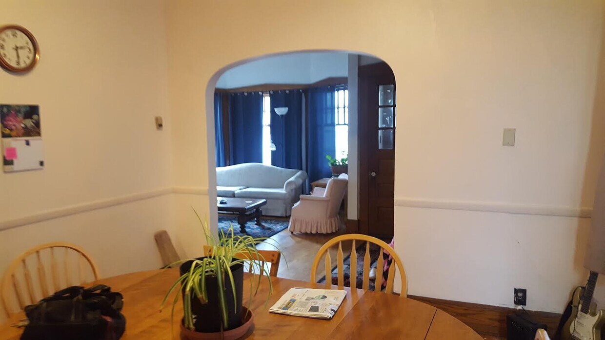 Foto principal - 3129 N Bartlett Ave