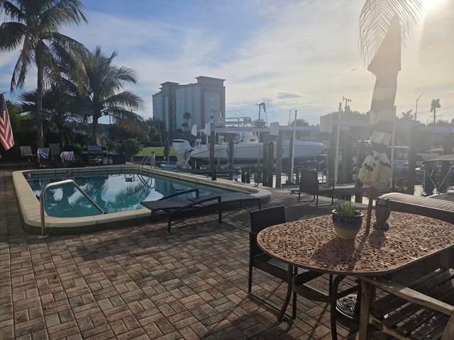 Foto del edificio - 861 SE 22nd Ave