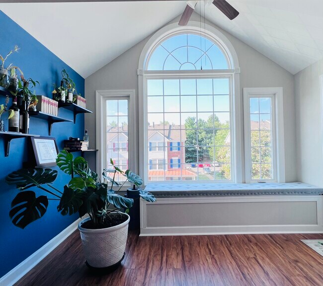 Foto del edificio - 8317 Bluebird Way