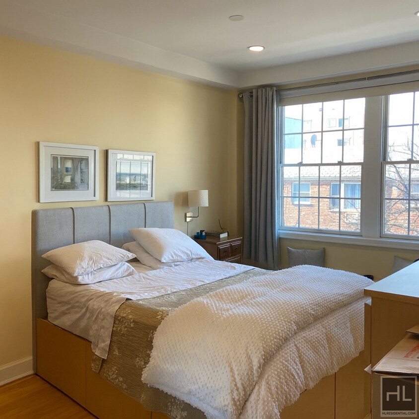 Foto principal - 25-19-25-35 35th St