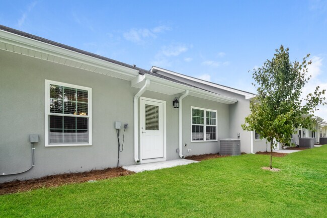 1074 Walker Point Way - SQFT 1153 - 014-photo-rear-view-12802054 - Walker Point