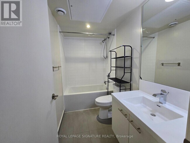 Photo du bâtiment - 5 Valhalla Inn Rd