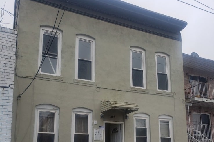 Primary Photo - 1409 44th St
