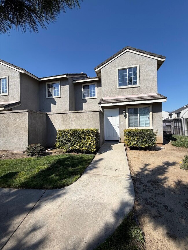 Foto del edificio - 204 W Walnut Ave