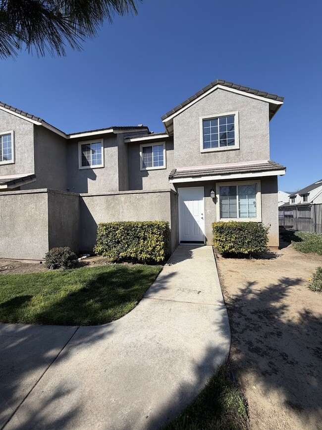 Photo - 204 W Walnut Ave Townhome