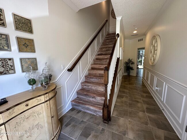 Building Photo - 4417 Ellipse Dr