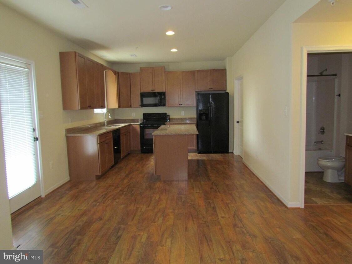 Primary Photo - 23220 Spalding Ln