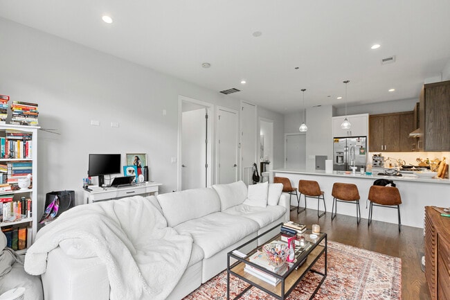 Foto del edificio - 2217 W Madison St