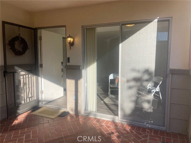 Foto del edificio - 23033 Maple Ave