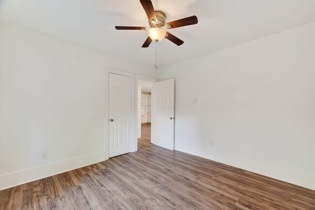 Foto del edificio - 4520 Sharon St