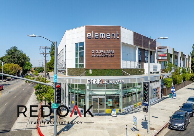 Foto del edificio - ~2 Months FREE~ Charming, Spacious Three-B...