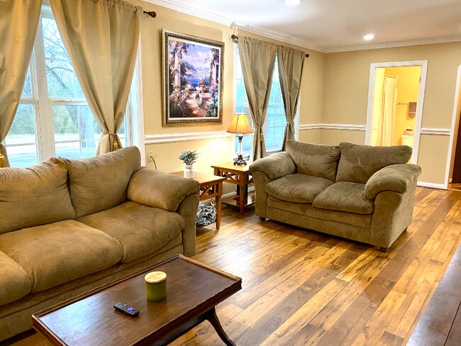 Foto del edificio - 307 W Wellington St