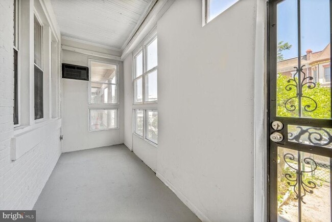 Building Photo - 742 Newton Pl NW