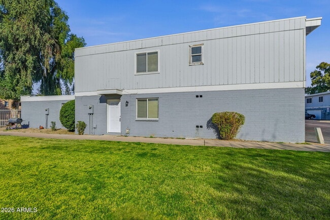 Building Photo - 6627 N 27th Ave